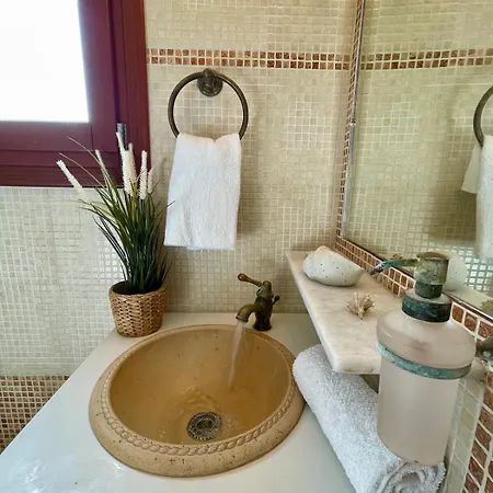 Holiday home Mary's Archontiko *