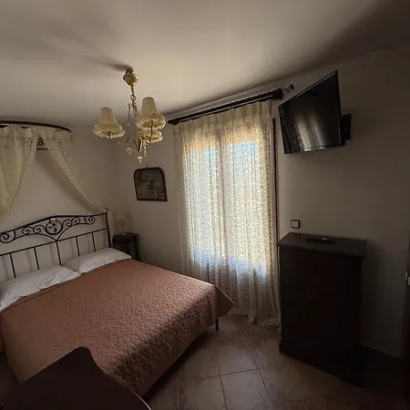 Holiday home Mary's Archontiko Messaria (Santorini)