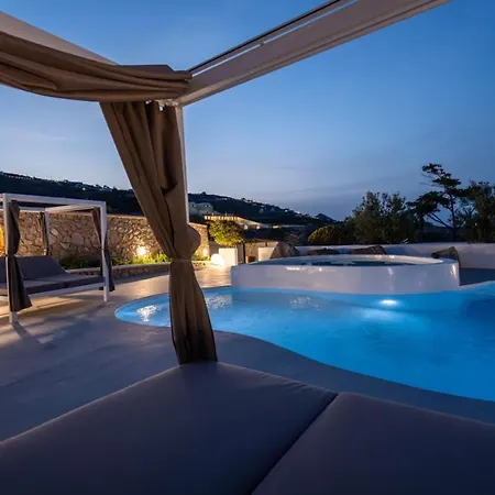Maison Palms A Private Santorini Estate & Exclusive Wedding Venue, With A Luxury Villa For Unforgettable Celebrations, Families & Groups * Vourvoúlos