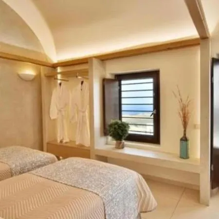 Maison Palms A Private Santorini Estate & Exclusive Wedding Venue, With A Luxury Villa For Unforgettable Celebrations, Families & Groups * Vourvoúlos