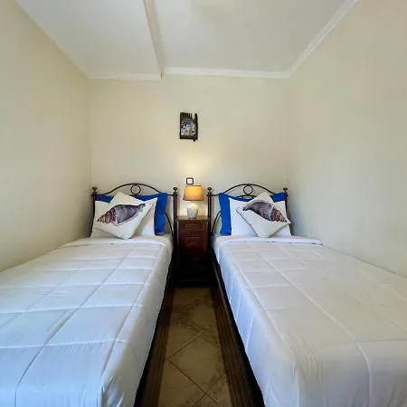 Mary's Archontiko * Mesariá