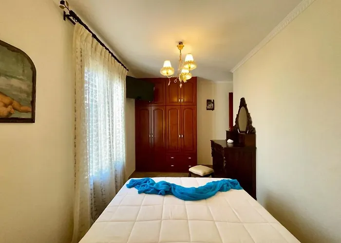 Mary's Archontiko Mesariá