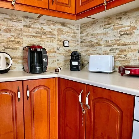 Mary's Archontiko ميساريا